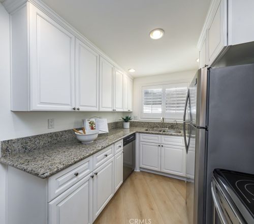 10404 Rutgers Ct, Cypress CA  90630-4229 exterior