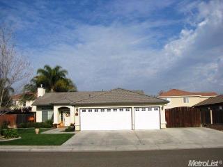7429 Morgan Lynn Ln, Hughson, CA 95326-9106