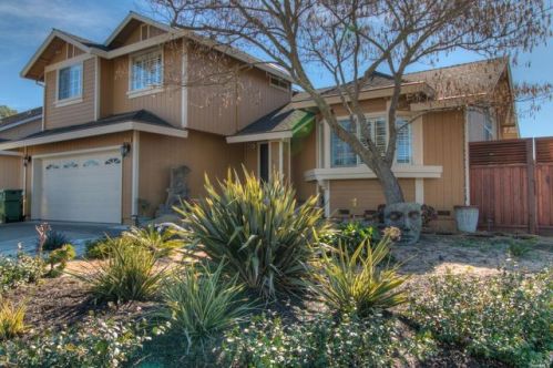 490 Mallory Ave, Windsor, CA 95492-8886