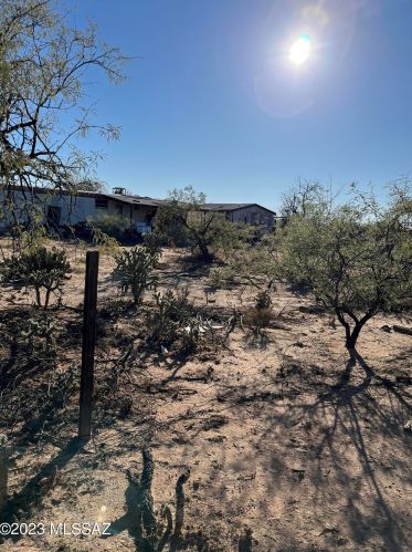 8551 Cover View Rd, Tucson, AZ 85736-2815