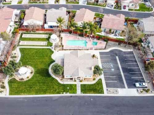 3003 La Vina Cir, Los Banos CA  93635-9497 exterior