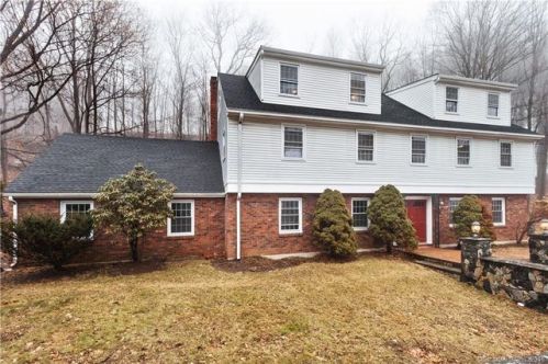 21 Chambers Rd, Danbury, CT 06811-3614