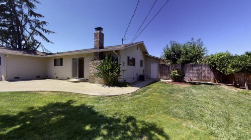 420 Sherwood Dr, Gilroy CA  95020-4221 exterior