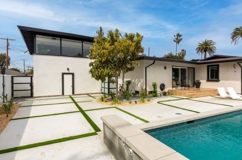 3841 Pacific Ave, Long Beach CA  90807-3227 exterior