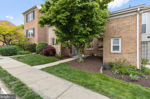 2030 Hopewood Dr, Falls Church, VA 22043-1836