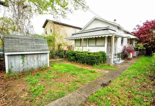 1718 6th Ave, Beaver Falls PA  15010-4009 exterior