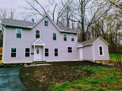24 Main St, East Hampton, CT 06424-1044
