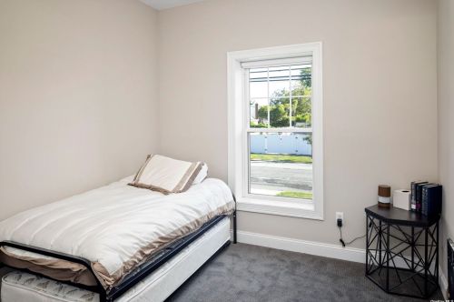 485 Albemarle Rd, Cedarhurst NY  11516-1228 exterior