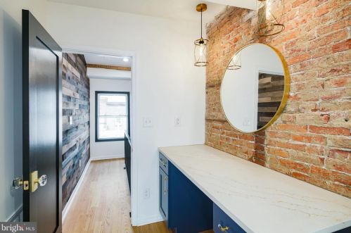 1311 Christian St, Philadelphia PA  19147-3610 exterior