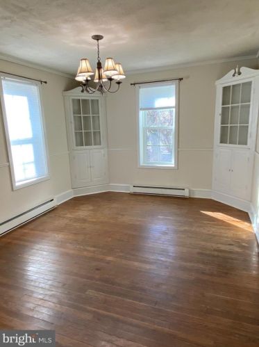 521 Washington St, Charles Town WV  25414-1735 exterior