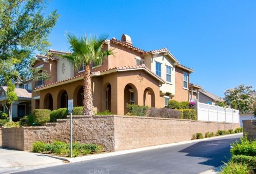 2027 Hetebrink St, Fullerton, CA 92833-5044