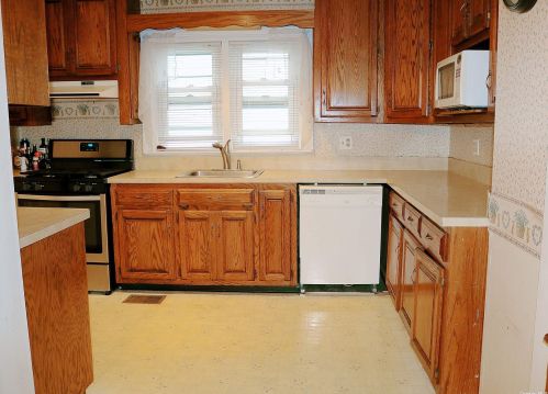 24 Park Ave, Babylon NY  11702-1706 exterior