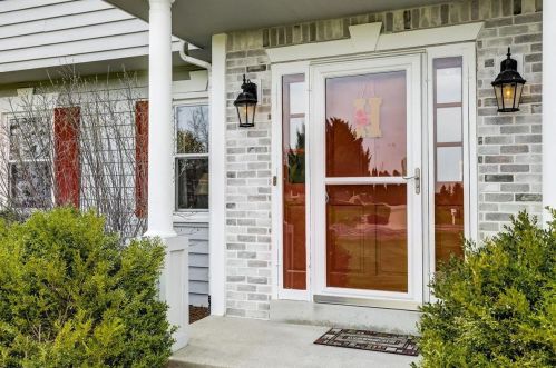 965 Jamesway Pass, Hubertus, WI 53033-9448