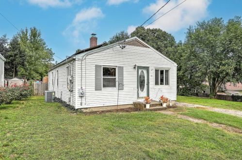 44 Rosemont Ave, Cumberland RI  02864-7519 exterior