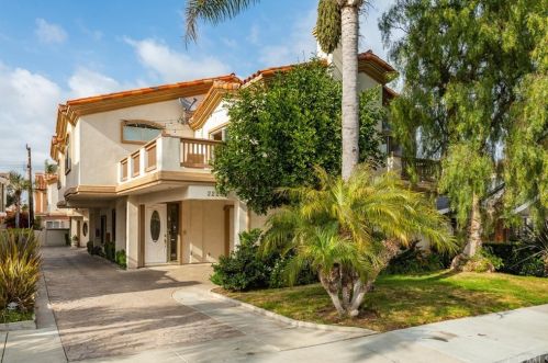 2225 Mathews Ave, Redondo Beach CA  90278-3159 exterior