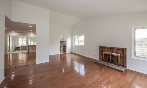 23007 Tupelo Ridge Dr, Santa Clarita, CA 91354-1322
