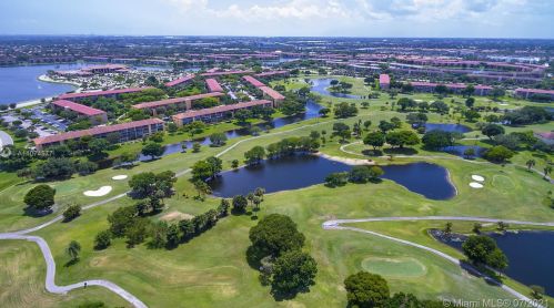 300 130th Ter, Hollywood FL  33027-4009 exterior