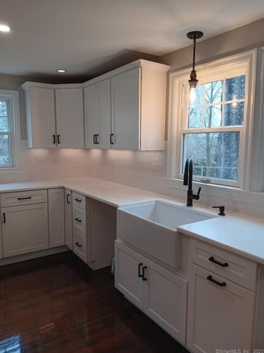 7 Arlington Hts, Norwich CT  06360-1801 exterior