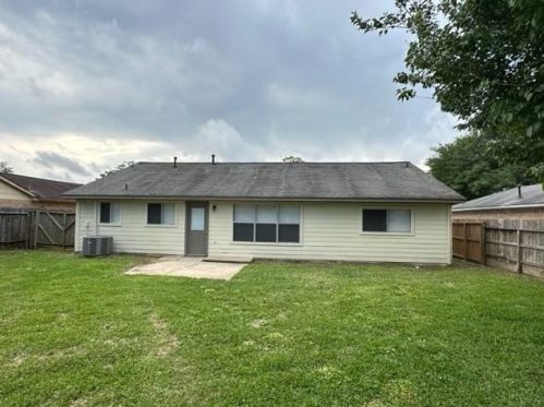 10123 Roseberry Dr, Morgans Point TX  77571-2913 exterior