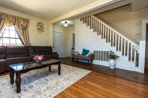 445 Simmons Rd, Turlock CA  95380-9786 exterior