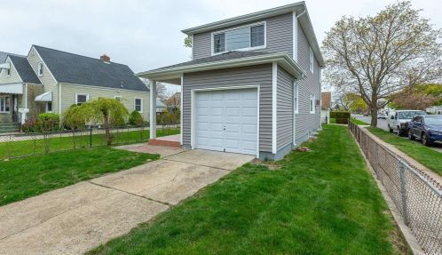 34 5th Ave, New Hyde Park NY  11040-5004 exterior