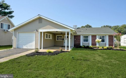 20 Buttercup Ln, Willingboro, NJ 08046-1523