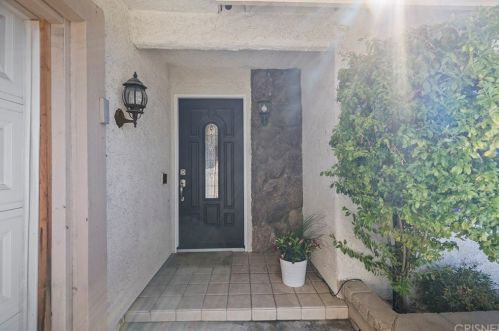 24030 Mill Valley Rd, Santa Clarita, CA 91355-2932
