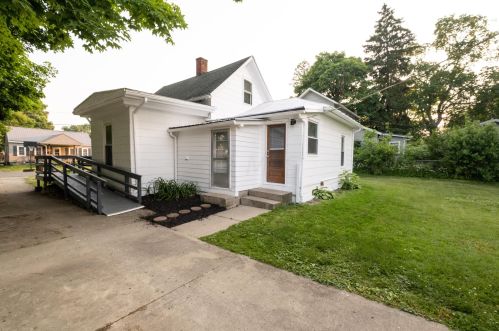 703 Chestnut St, Mount Vernon, OH 43050-2712