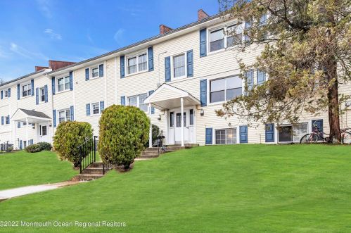 252 Sawmill Rd, Bricktown, NJ 08724-1365