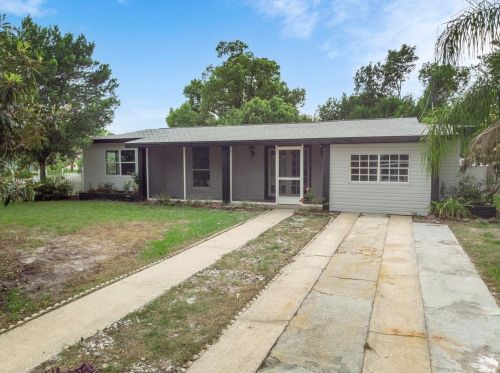 829 Henderson St, Deltona, FL 32725-5711