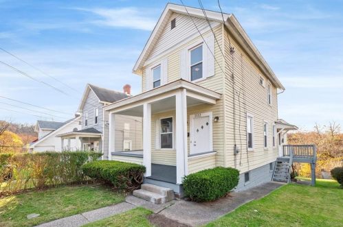 1112 Ferree St, Moon Twp, PA 15108-2110