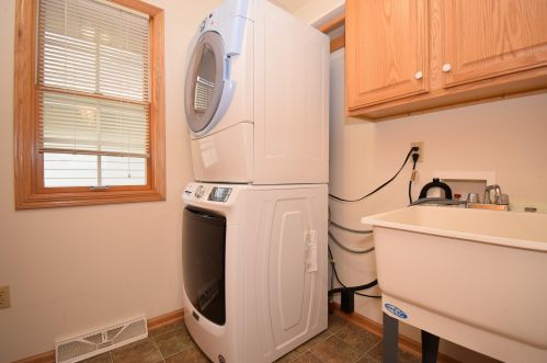 630 Annecy Park Cir, Waterford WI  53185-4262 exterior