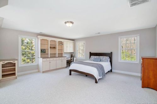 33 Blue Heron Dr, East Hampton CT  06424-1368 exterior