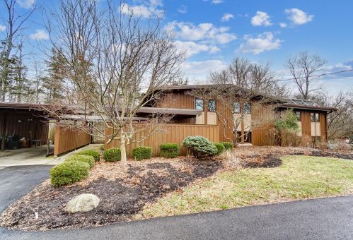 209 Mckee Ave, Miami, OH 45056-9059