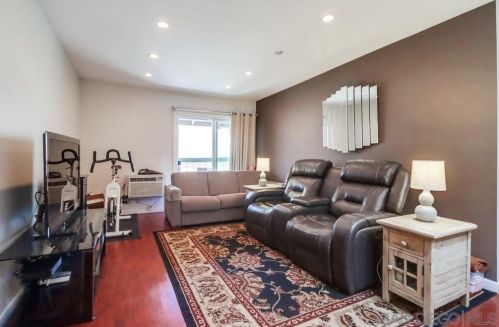 12710 Lakeshore Dr, Lakeside, CA 92040-3230