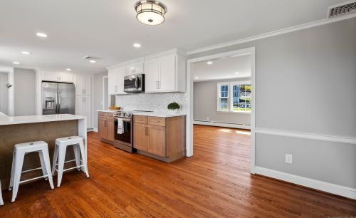 164 Foote Rd, South Glastonbury CT  06073-3406 exterior