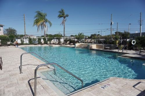5105 6th Way, Saint Petersburg, FL 33703-2939