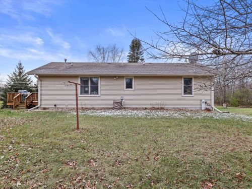 9106 Wescott Rd, Kewaskum WI  53040-9716 exterior