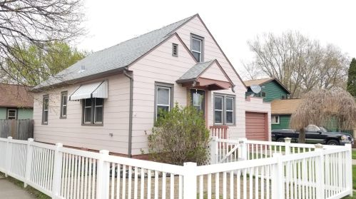 1603 Weston St, La Crosse, WI 54601-6557