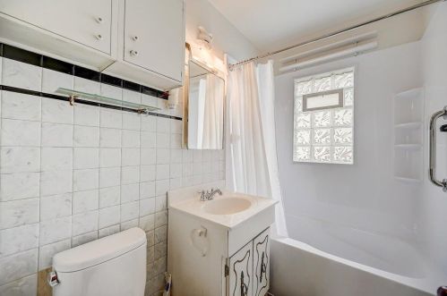 239 60, Milwaukee WI 53219-2131 exterior