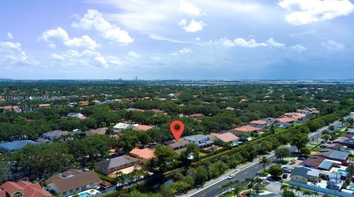 7931 169th Ter, Hialeah, FL 33016-3429