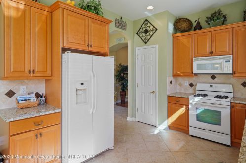 69 Forsgate Way, Lakewood NJ  08701-3873 exterior