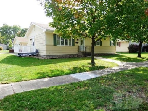 110 9th St, Georgetown, IA 52531-2920