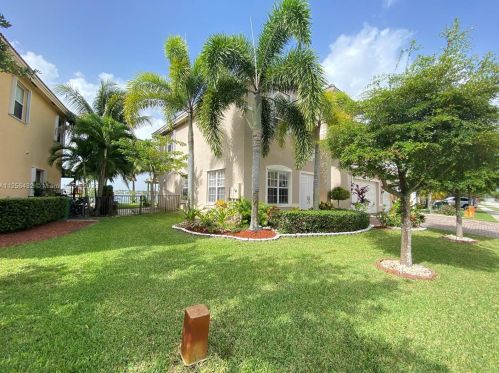 17376 48th St, Hollywood, FL 33029-5066