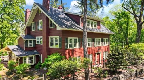 2041 Raritan Rd, Scotch Plains NJ  07076-4711 exterior