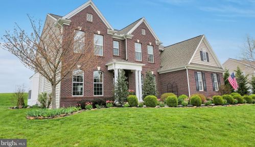 37 Bella Vista Dr, Navy Sup Dpt, PA 17050-1880