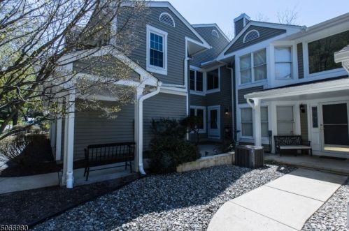 65 Edgewood Rd, Bedminster, NJ 07921-1649