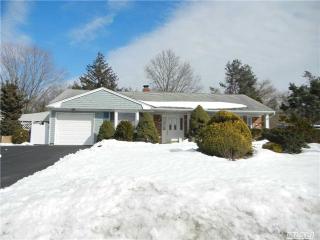 36 Dorchester Rd, Smithtown NY  11787-5404 exterior