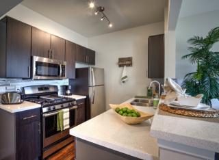 3324 Castle Heights Ave, Los Angeles CA  90034-2729 exterior