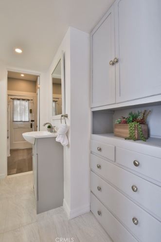 220 Mountain View Ave, Glendora CA  91741-3301 exterior